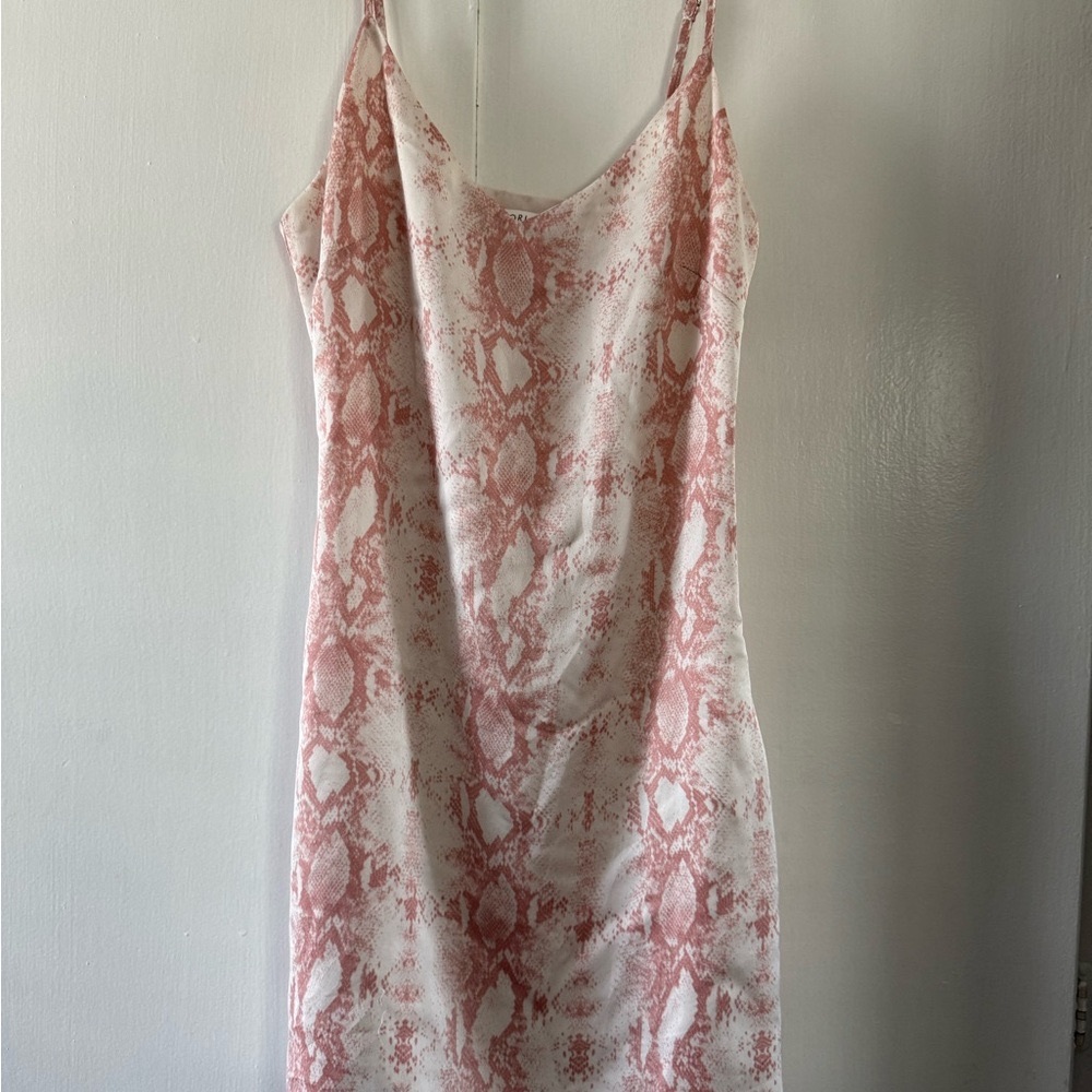 Storia Blush and Cream Patterned Dress